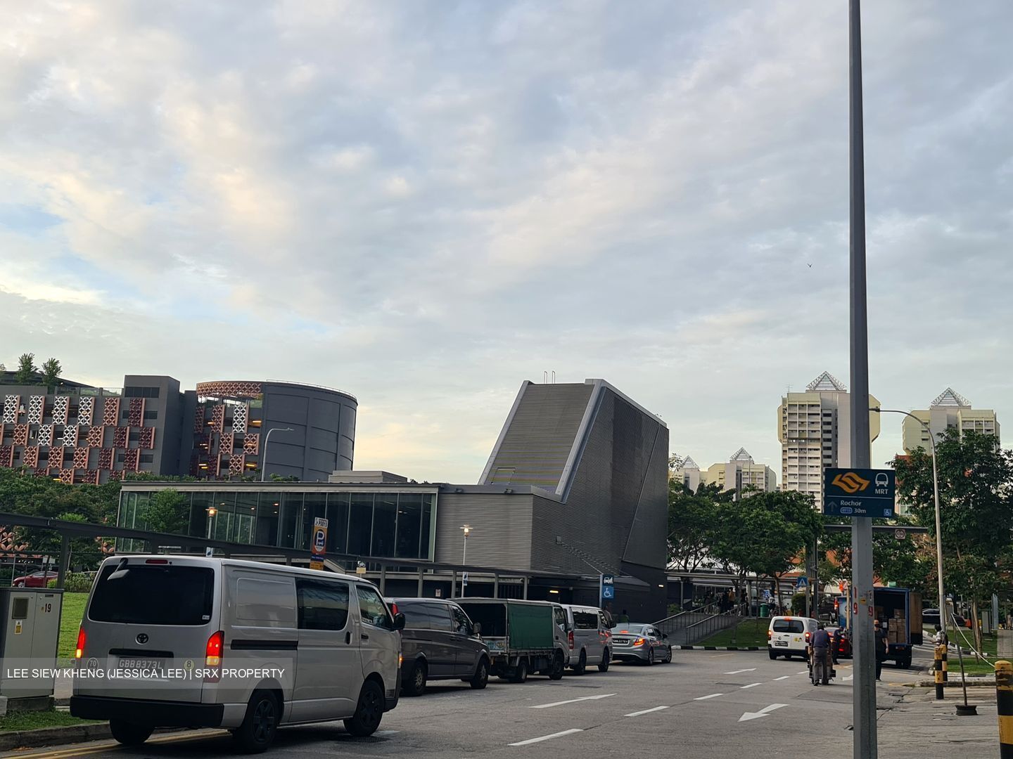 Burlington Square (D7), Retail #459522501